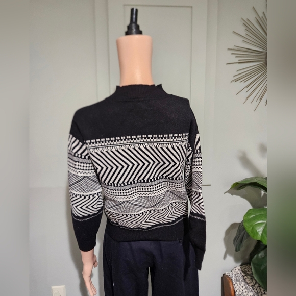 CYRUS Black & White Geometric Knit Mock Neck Sweater | Petite Small - Picture 11 of 14